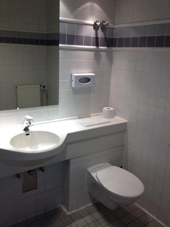 A1 Raststaette & Motel Hamburg-Stillhorn Rum bild