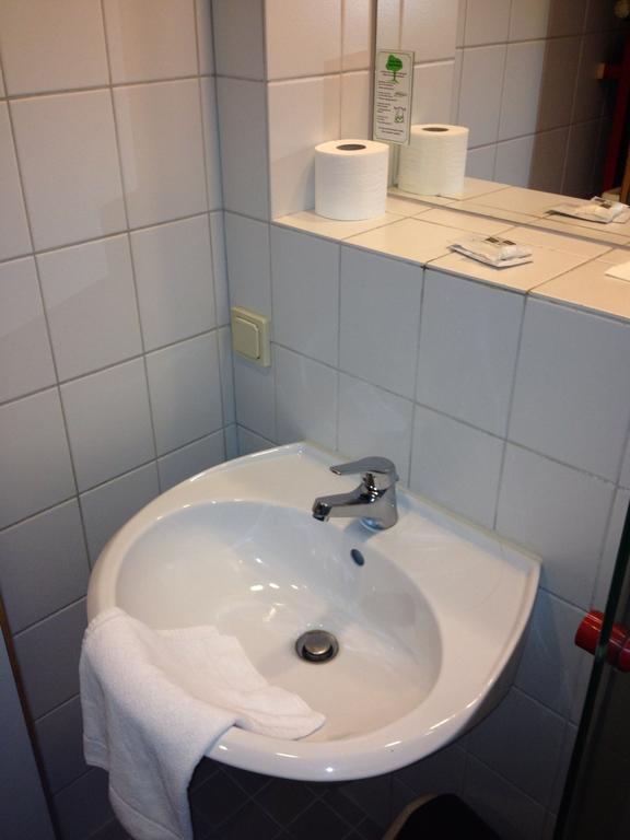 A1 Raststaette & Motel Hamburg-Stillhorn Exteriör bild